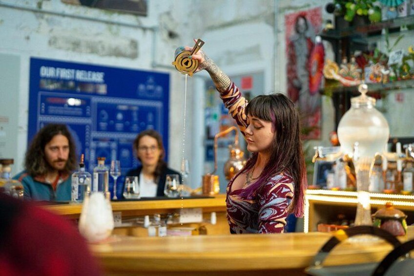 Cocktail Masterclass & Distillery Tour Combo 4