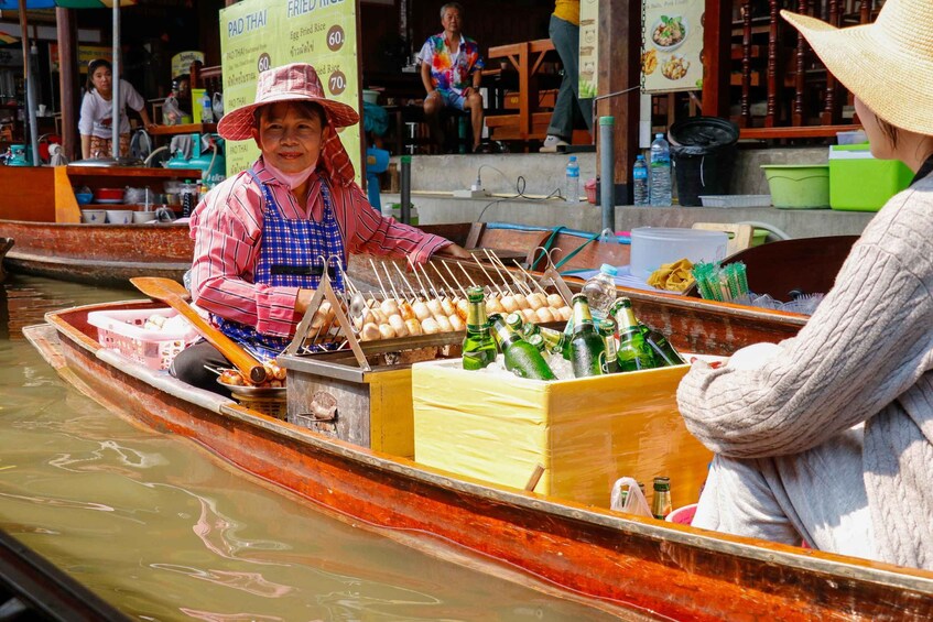 Picture 3 for Activity Bangkok: Damnoen Saduak and Train Market with Boat Ride 2