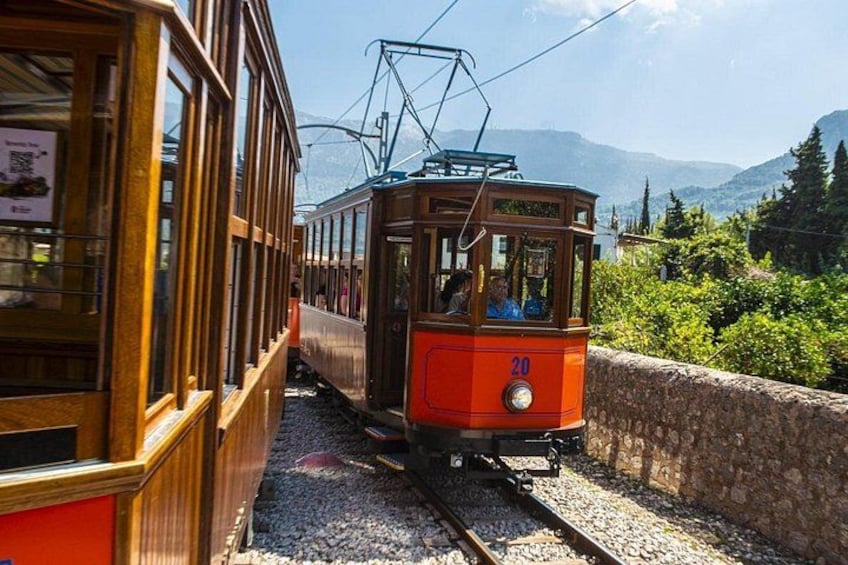 Mallorca: Exclusive Soller Train and Tram Half-Day Tour 2