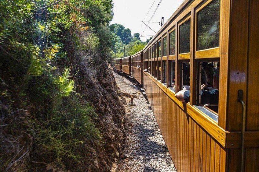 Mallorca: Exclusive Soller Train and Tram Half-Day Tour 1