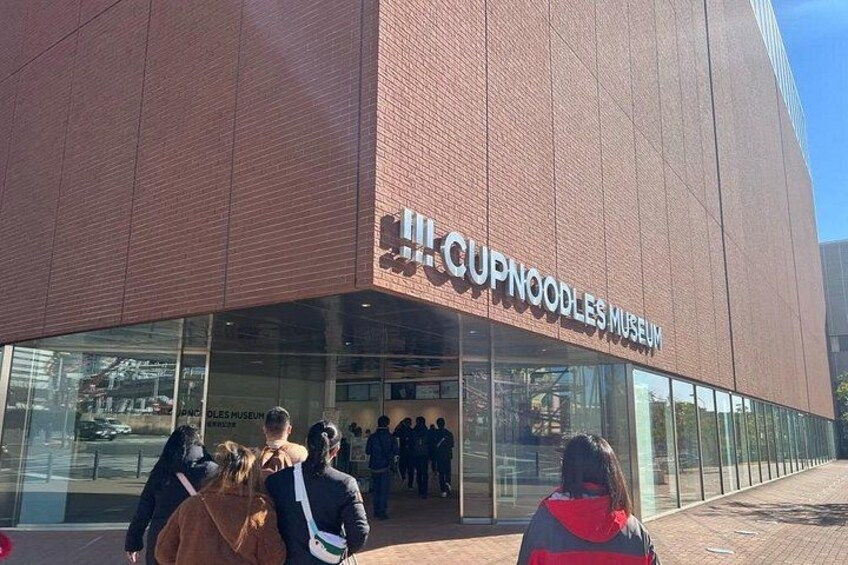 Yokohama: Guided Cup Noodles Museum Tour & Make Your Own Cup 4