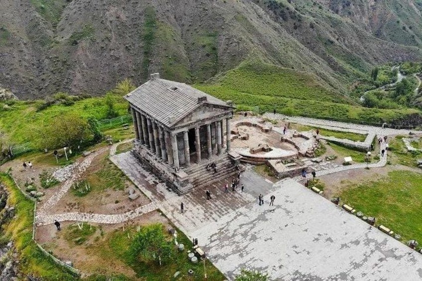 Garni,Geghard,Charent's Arch, Symphony of Stones and LavashBaking 2