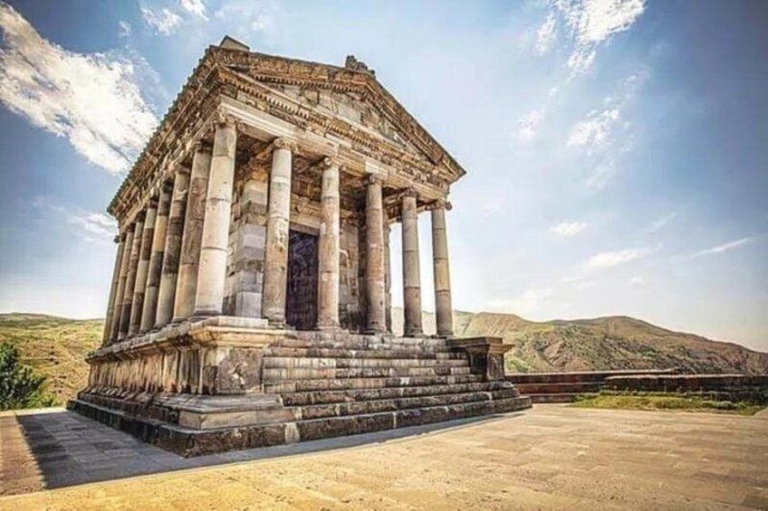 Garni,Geghard,Charent's Arch, Symphony of Stones and LavashBaking 3