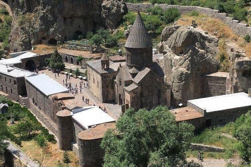 Garni,Geghard,Charent's Arch, Symphony of Stones and LavashBaking 5