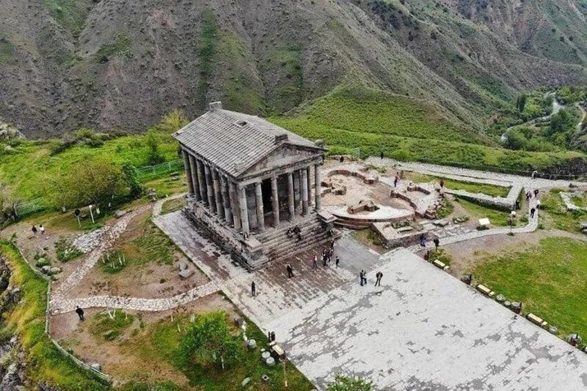 Garni,Geghard,Charent's Arch, Symphony of Stones and LavashBaking 4