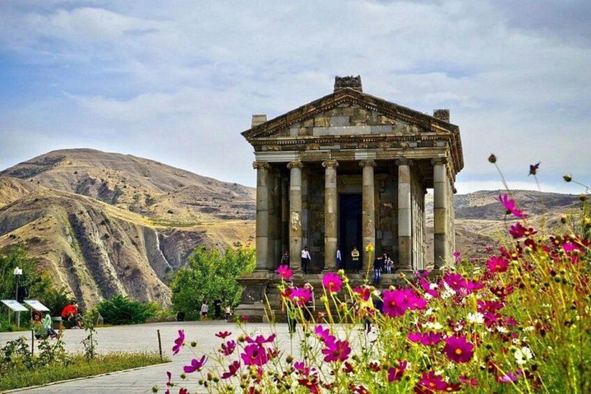 Garni,Geghard,Charent's Arch, Symphony of Stones and LavashBaking 4