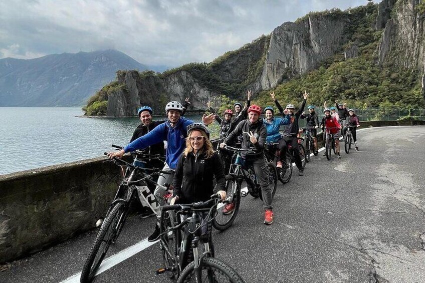 E-bike Tour in Lake Iseo