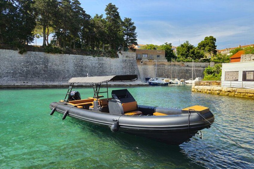 Zadar: 3 Islands Luxury Boat Tour with Aperol Spritz & Snorkeling 2