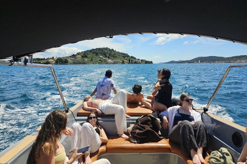 Zadar: 3 Islands Luxury Boat Tour with Aperol Spritz & Snorkeling 4