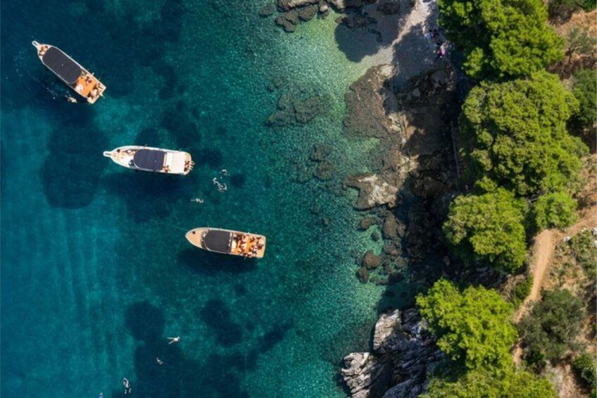 Zadar: 3 Islands Luxury Boat Tour with Aperol Spritz & Snorkeling 3