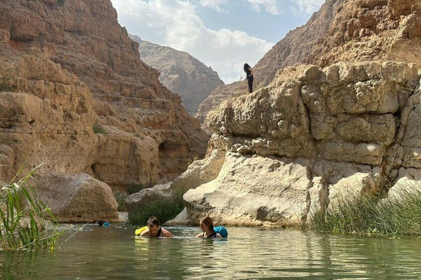 Full Day Wadi Shab and Wadi Tiwi Tour 1