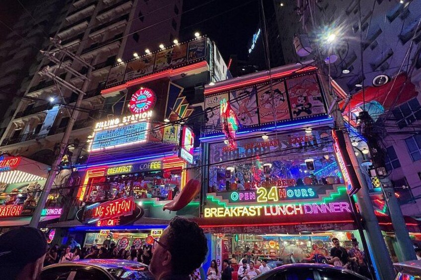 Makati: Music Clubs, Rooftops, and Go Go Bars Nightlife Tour 3