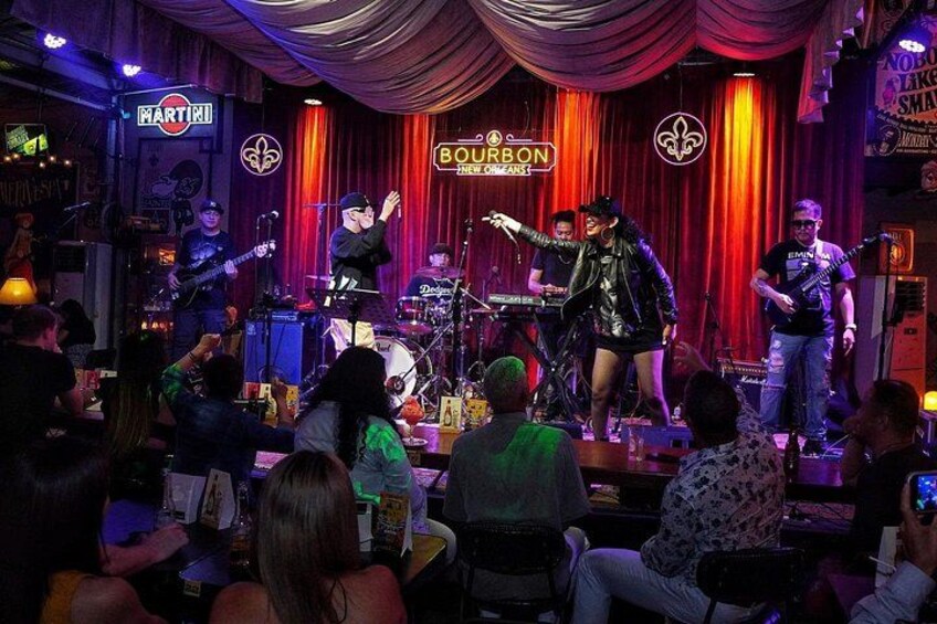 Makati: Music Clubs, Rooftops, and Go Go Bars Nightlife Tour 1