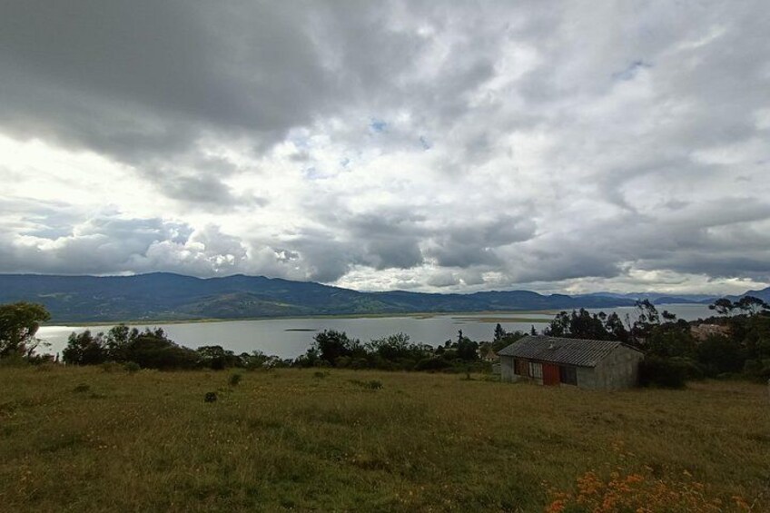 Private Visit to the Guatavita Reservoir, town and lagoon 3