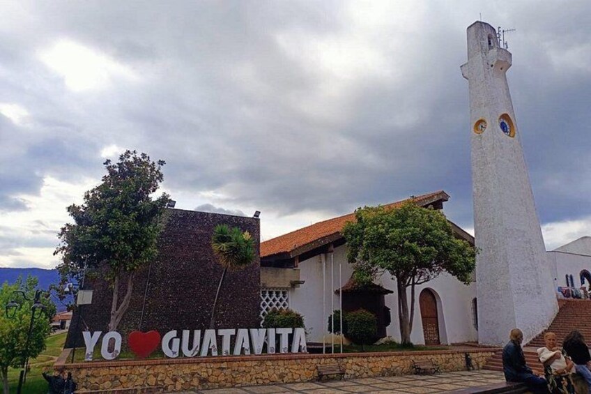 Private Visit to the Guatavita Reservoir, town and lagoon 2