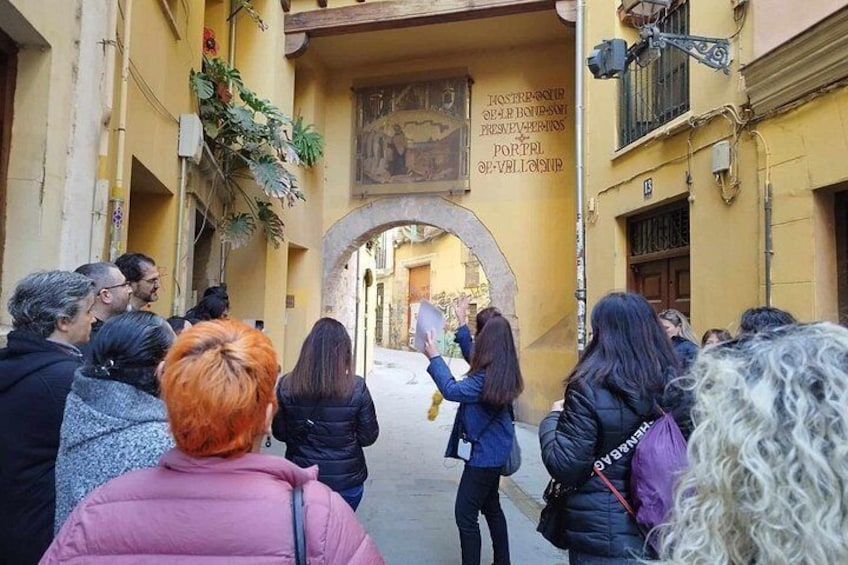 Valencia Tapas Tour: Market, History & Local Bites 3