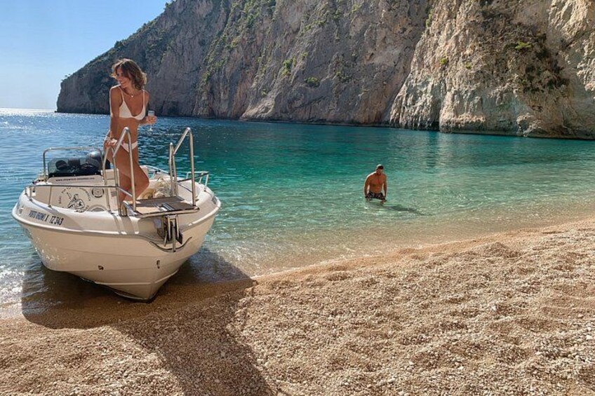 Zakynthos boat tour:Shipwreck& Local blue caves with 3 Swim Stops 3