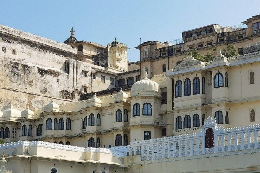 Full Day Udaipur Sightseeing Tour by tuk tuk 1
