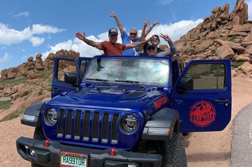 Colorado Springs Pikes Peak Luxury Jeep Tours 3