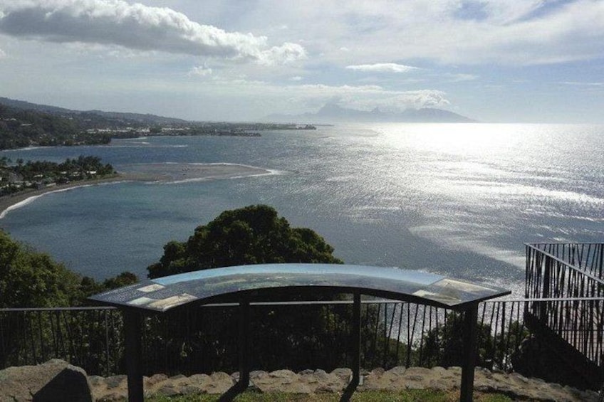 Tahar'a viewpoint in Mahina 3