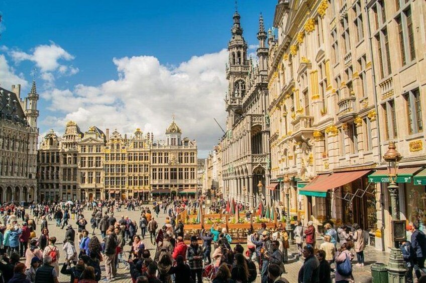 Brussels Walking Tour with Belgian Tasting in the Historic Center 5