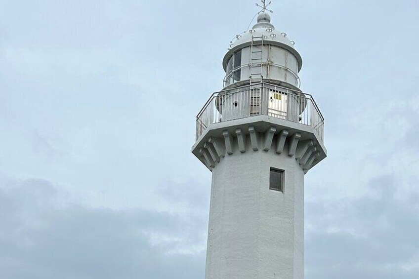 Kannonzaki Lighthouse
The first Western-style lighthouse in Japan, the first was designed by Leonce Verny and others. This is the 3rd one beacuse damaged by earthquake twice.