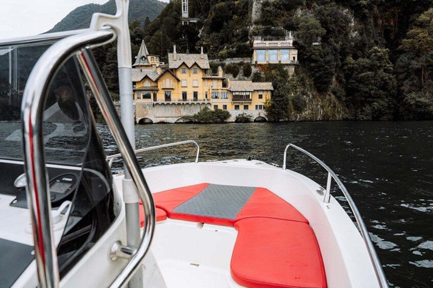 Four Hours Boat Rental in Lake Como 4