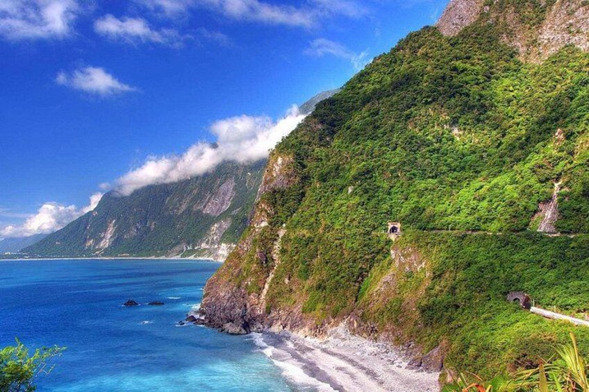 Taroko & Qingshui Cliffs & Qixingtan Chartered Tour 4