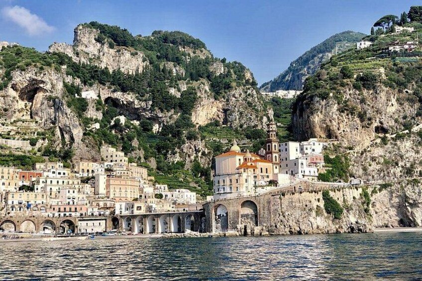 From Lecce to Amalfi private transfer with a 2 hour stop in Bari 2