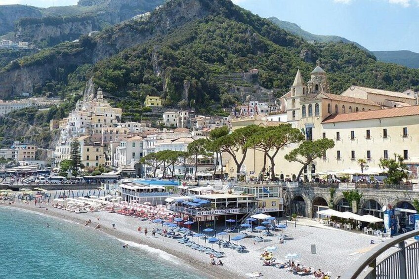 From Lecce to Amalfi private transfer with a 2 hour stop in Bari 5