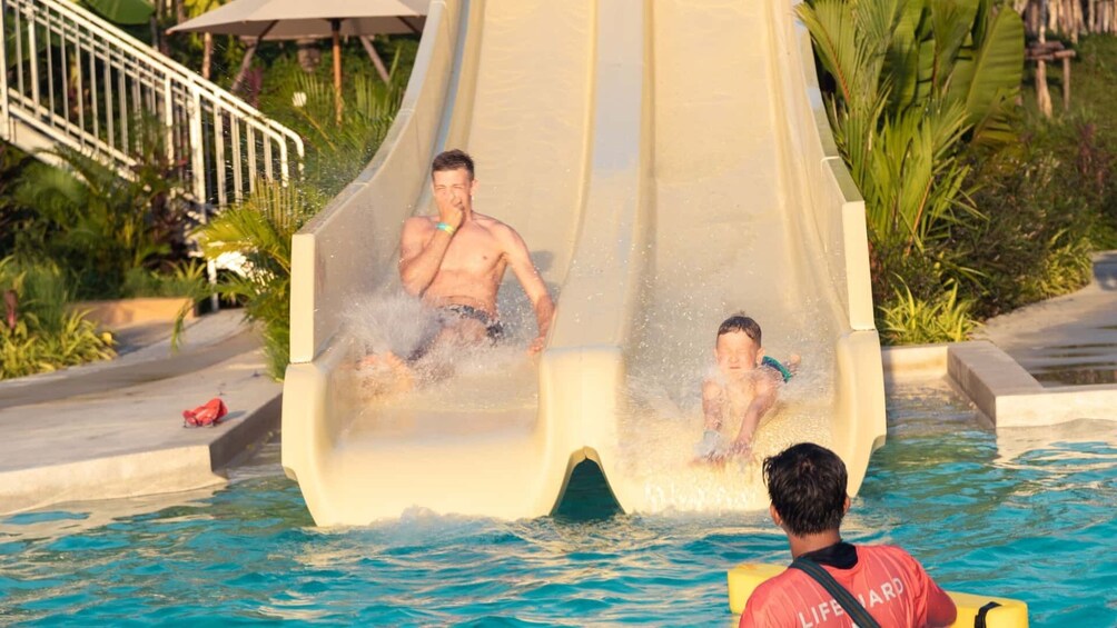 Phuket : Bluetree Water Park With Hotel Transfer