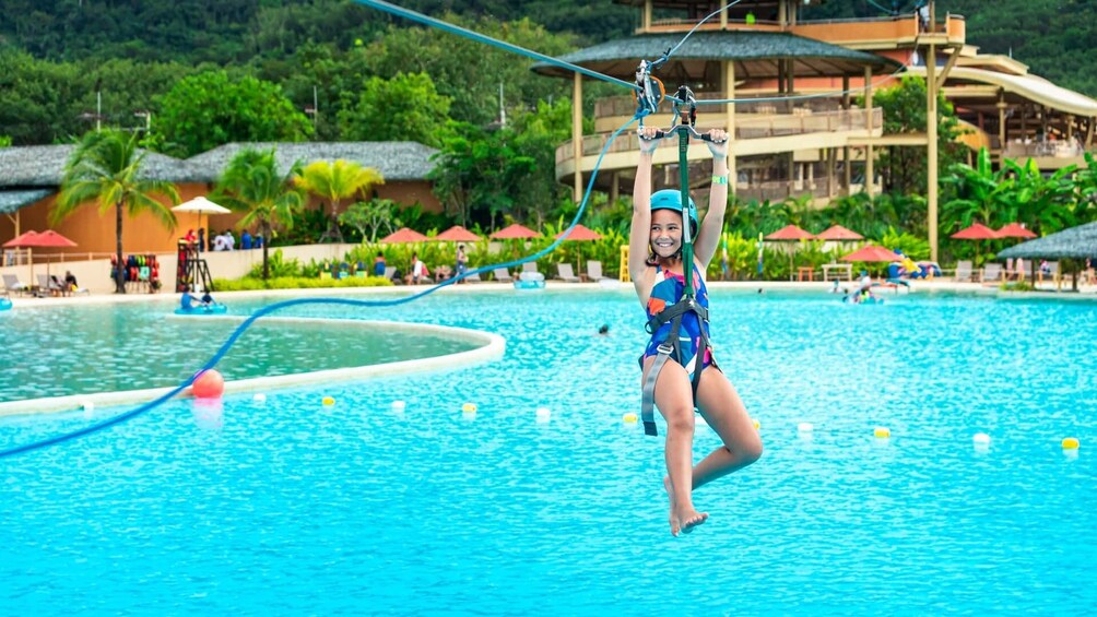 Phuket : Bluetree Water Park With Hotel Transfer