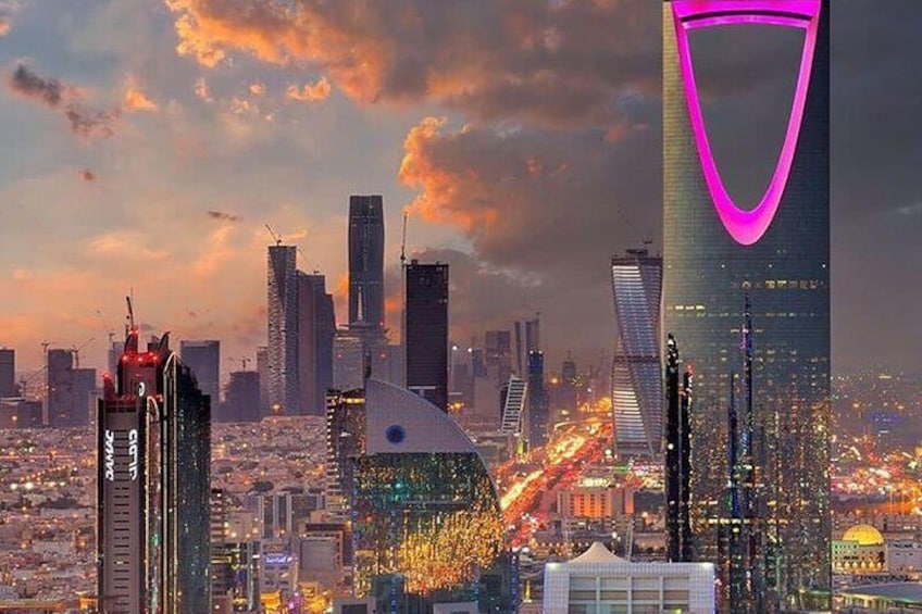Riyadh Private Local Cultural Tour Authentic Saudi Experience 3