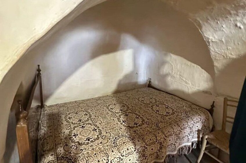 Enter one of the typical houses called Trulli to discover how its inhabitants live 2