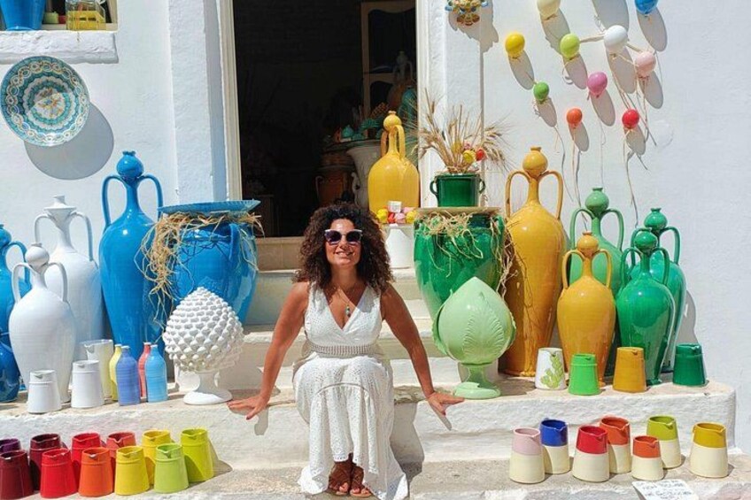 Explore the typical souvenir shops 3