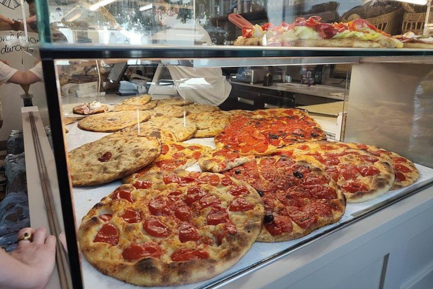Taste local food km0, away from tourist menus 3
