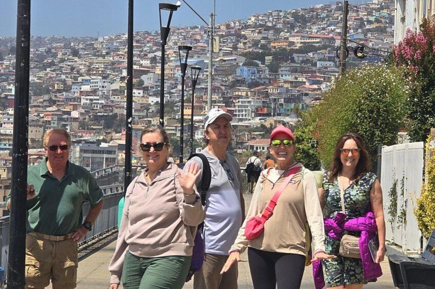Street Art in Valparaiso and Wines in Casablanca from Santiago 4