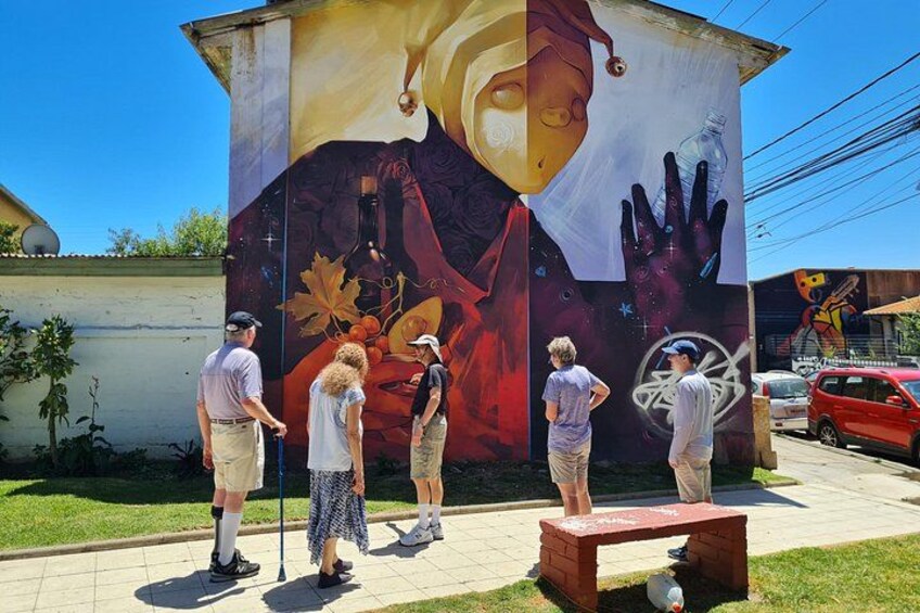 Our guests appreciating one of the amazing murals of Inti, chilean artist. 4