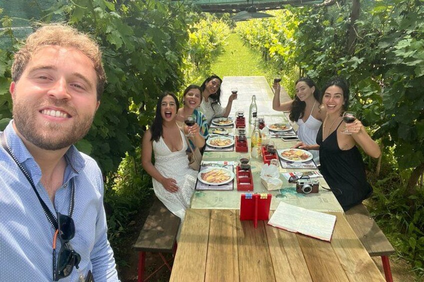Tasting in a Tuscan Vineyard with transfer from Pisa 3