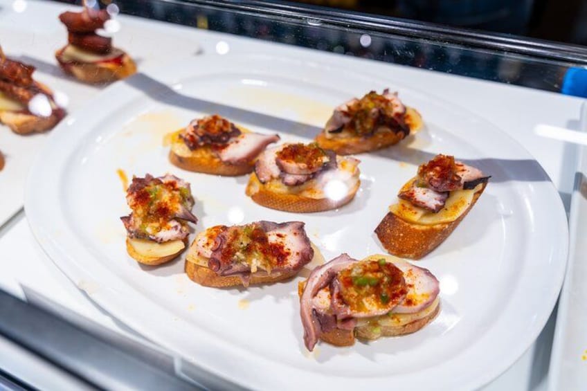 Bilbao Food Tour: Pintxos, Drinks, and Tapas with a Local 3