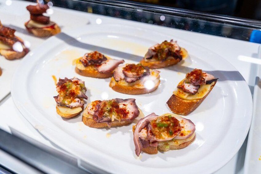 Bilbao Food Tour: Pintxos, Drinks, and Tapas with a Local 5