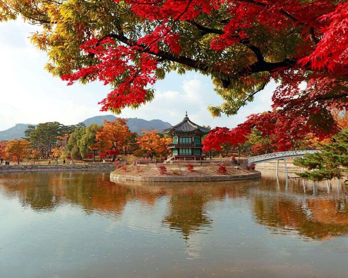 Picture 2 for Activity Seoul Highlights: Gyeongbok Palace, Insadong & N Seoul Tower 4