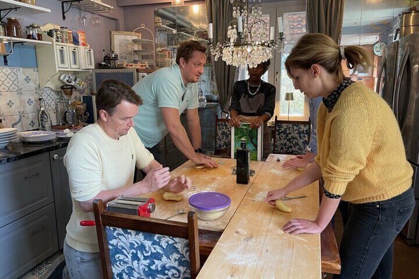 Pasta making in Unesco Monferrato country house 