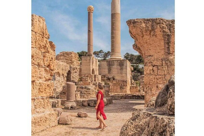 Fun VIP: Tunis Medina/Bardo + Sidi Bou Said + Carthage Pickup All 2