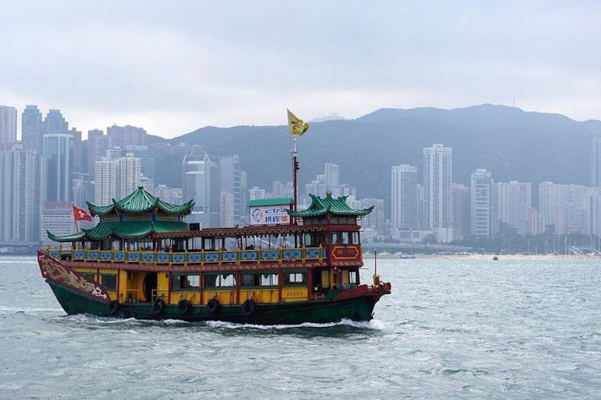Hong Kong : Must-See Attractions Walking Tour With A Guide 3