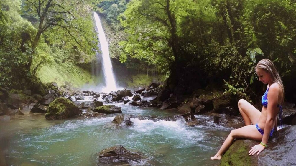 La Fortuna: Waterfall, Arenal Volcano and Hot Springs Tour 1
