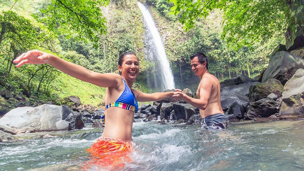 Picture 7 for Activity La Fortuna: Waterfall, Arenal Volcano and Hot Springs Tour 3