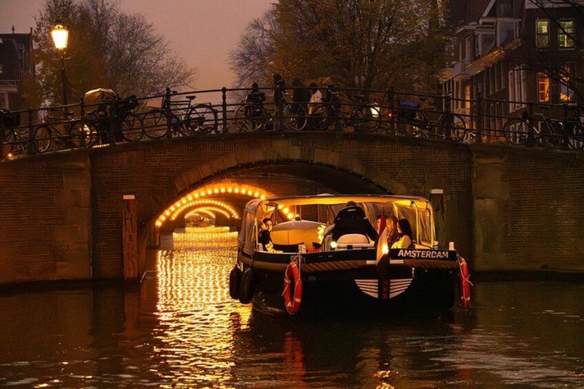 Amsterdam Canal Cruise with Local Guide and Small Group 3
