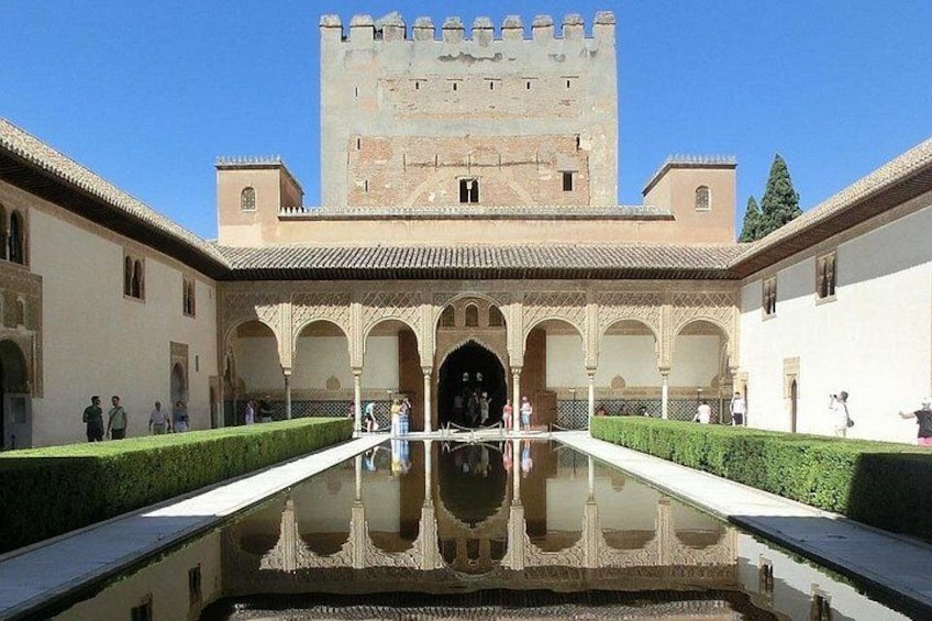 Walking tour in Alhambra, Nasrid Palaces and Generalife 5