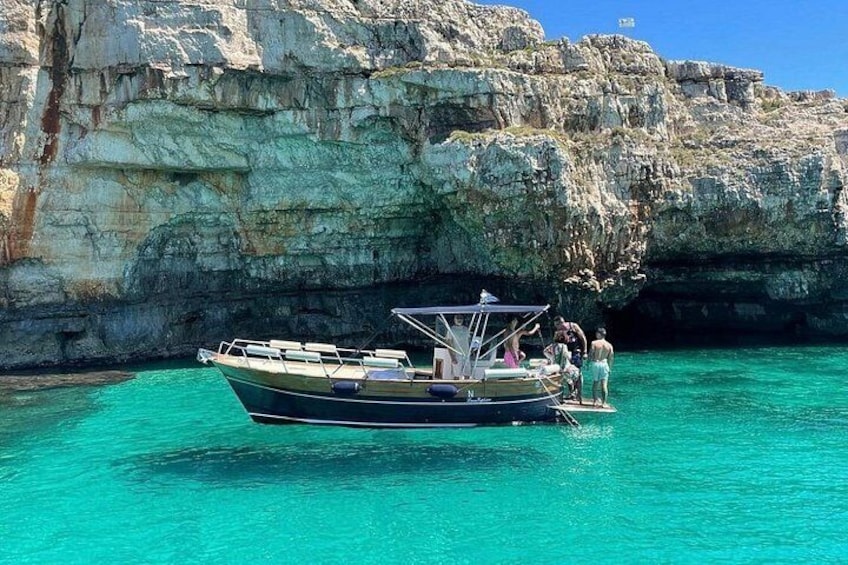 3 Hour Group Tour by Boat to the Caves of Santa Maria di Leuca 4